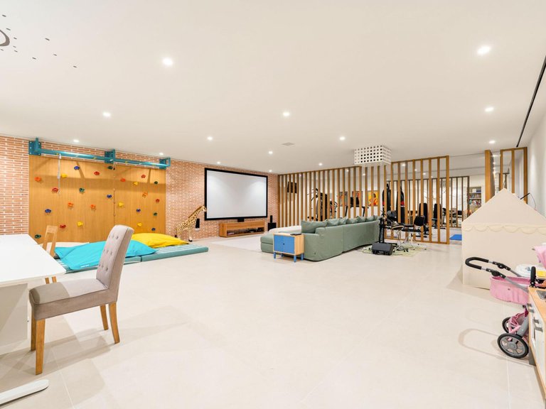 Villa for Sale in Marbella, Malaga 6