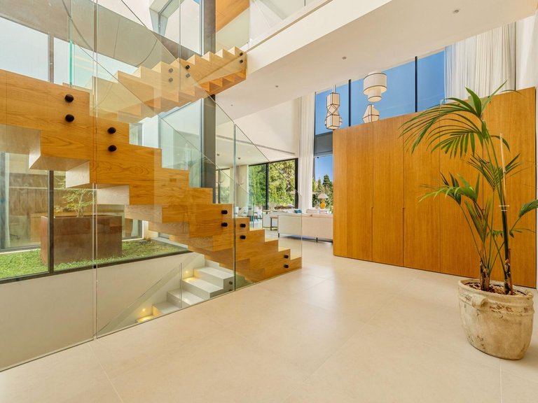 Villa for Sale in Marbella, Malaga 7