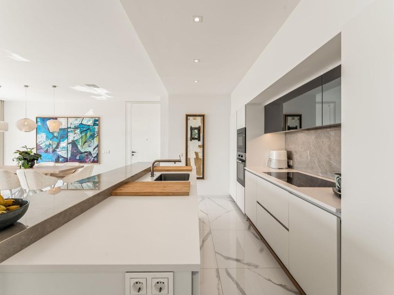 Apartment for Sale in Benahavís, Malaga 12