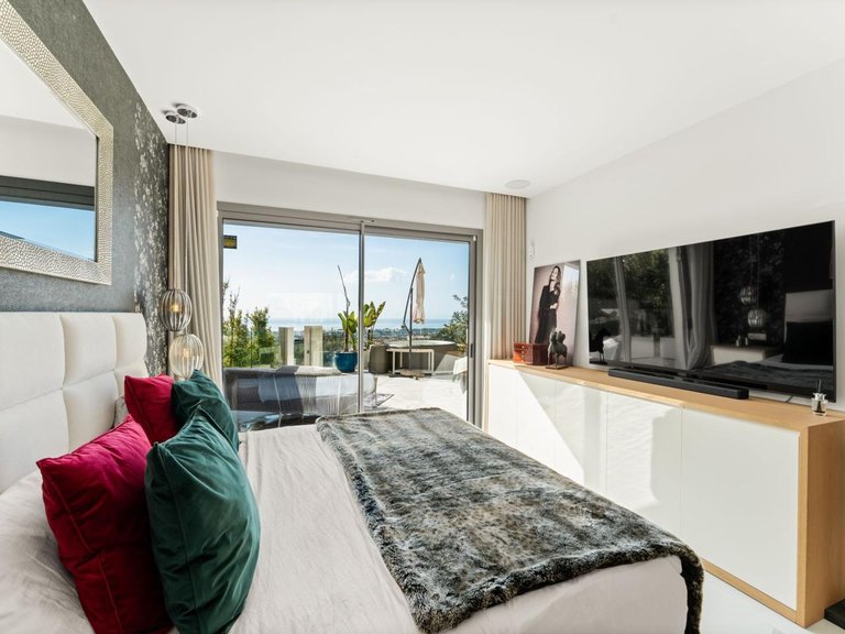 Apartment for Sale in Benahavís, Malaga 15