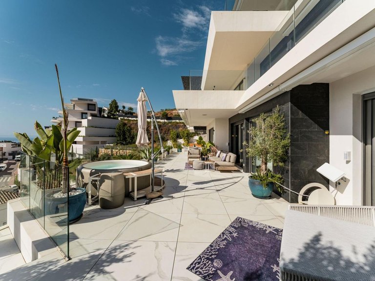 Apartment for Sale in Benahavís, Malaga 25