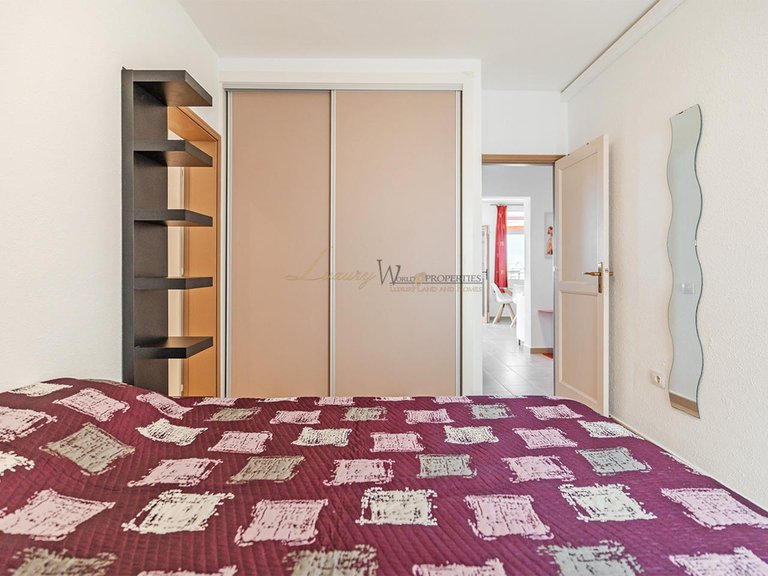 Apartment for Sale in Los Cristianos, Tenerife, España 15