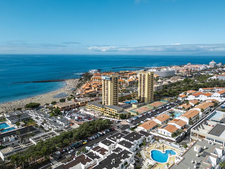 Apartment for Sale in Los Cristianos, Tenerife, España 34