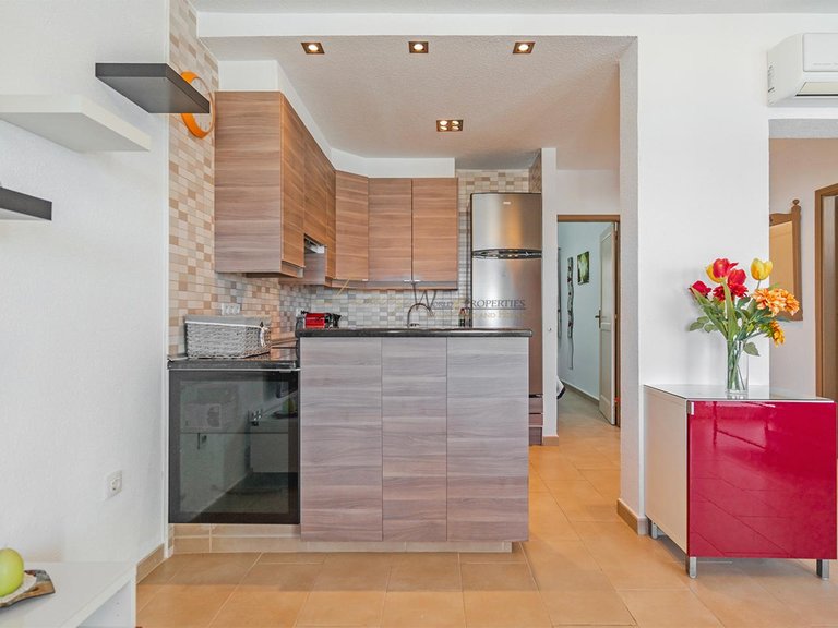 Apartment for Sale in Los Cristianos, Tenerife, España 12