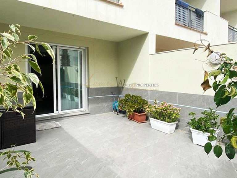 Villa for Sale in Costa Adeje, Tenerife, España 1