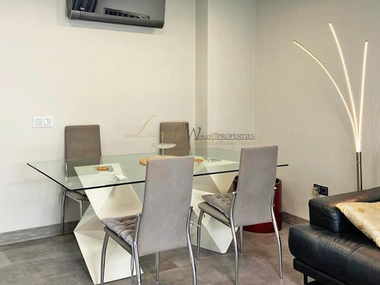 Villa for Sale in Costa Adeje, Tenerife, España 8