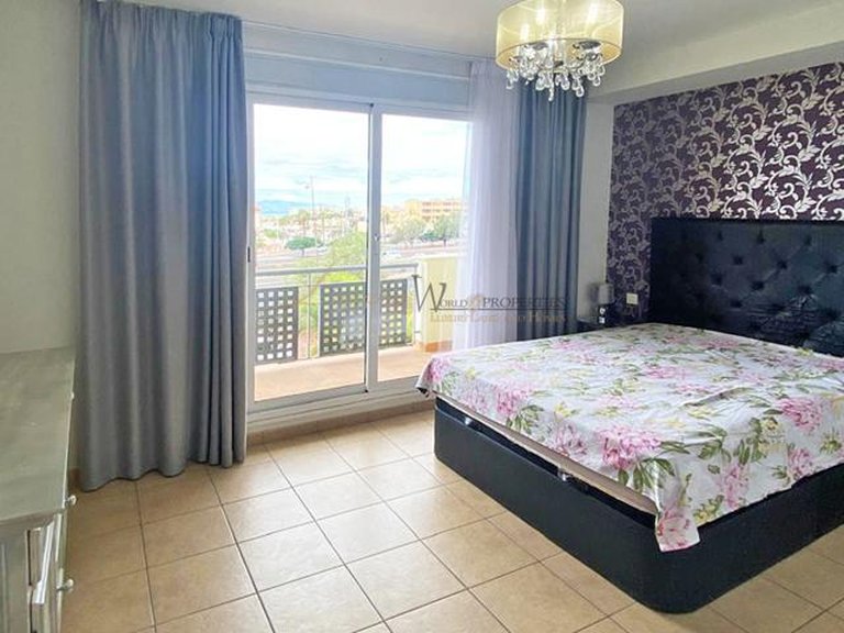 Villa for Sale in Costa Adeje, Tenerife, España 12