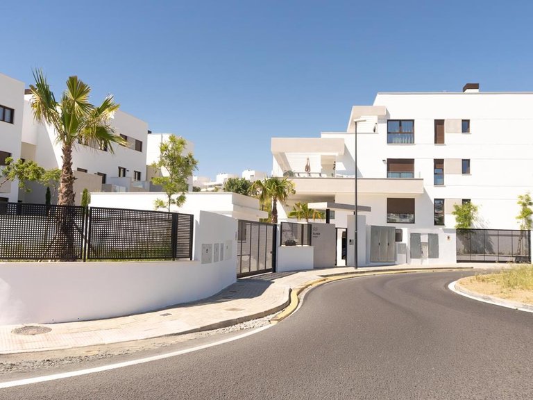 Penthouse for Sale in Estepona, Malaga 1