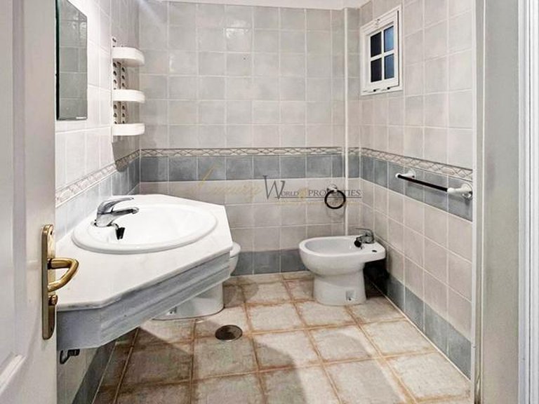 Apartment for Sale in Costa Adeje, Tenerife, España 15