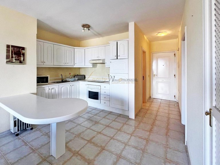 Apartment for Sale in Costa Adeje, Tenerife, España 8