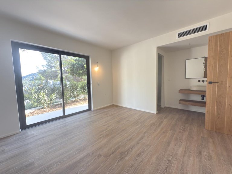 Villa for Sale in Santa Eulalia Del Rio, Balearic Islands 11