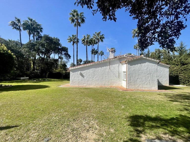 Villa for Sale in San Roque, Cadiz 43