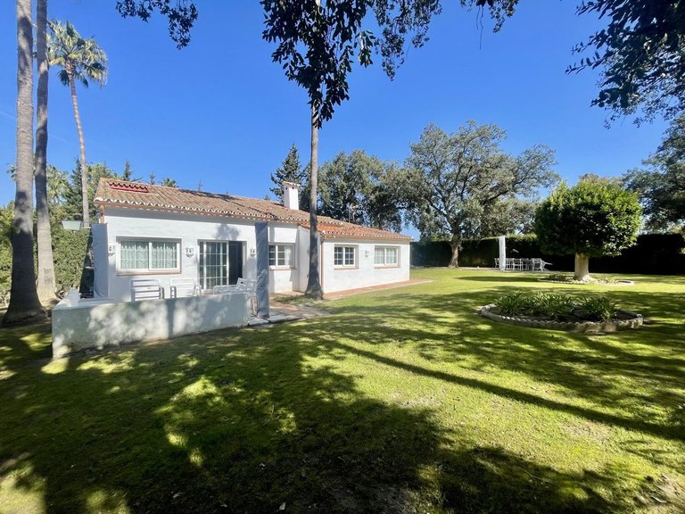 Villa for Sale in San Roque, Cadiz 39