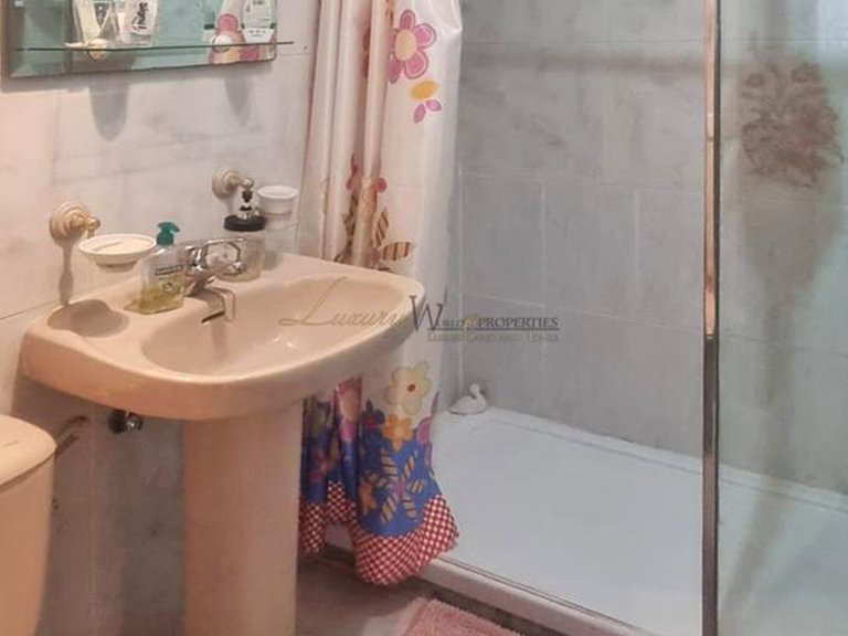 Apartment for Sale in Las Galletas, Tenerife, España 8