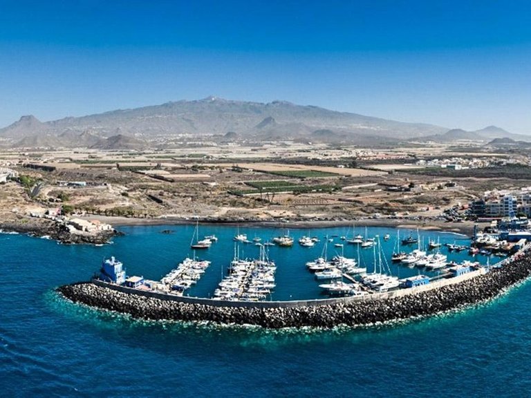 Apartment for Sale in Las Galletas, Tenerife, España 15
