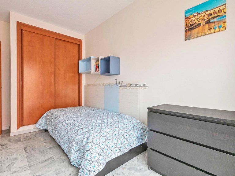 Apartment for Sale in El Fraile, Tenerife, España 17