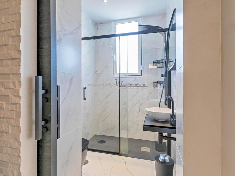 Villa for Sale in Amarilla Golf, Tenerife, España 27