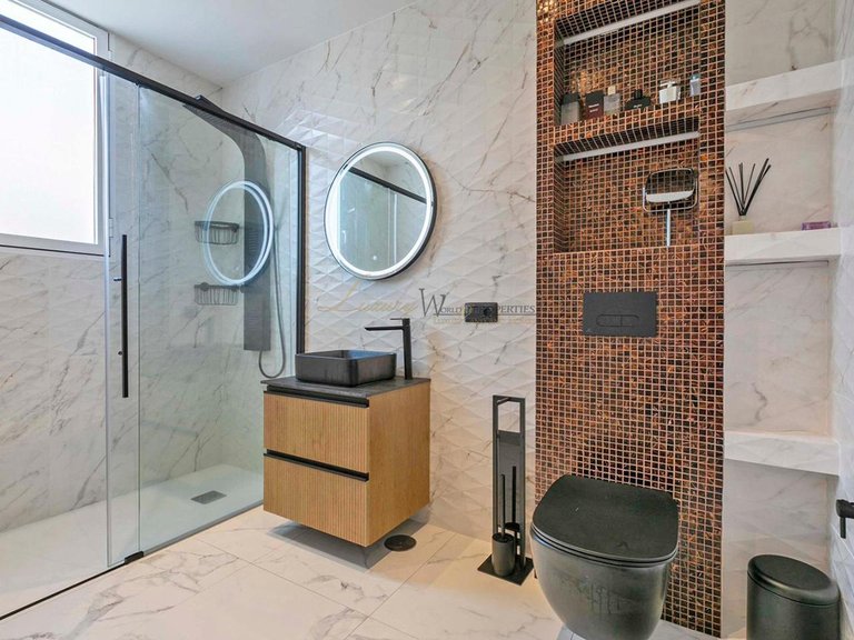 Villa for Sale in Amarilla Golf, Tenerife, España 19