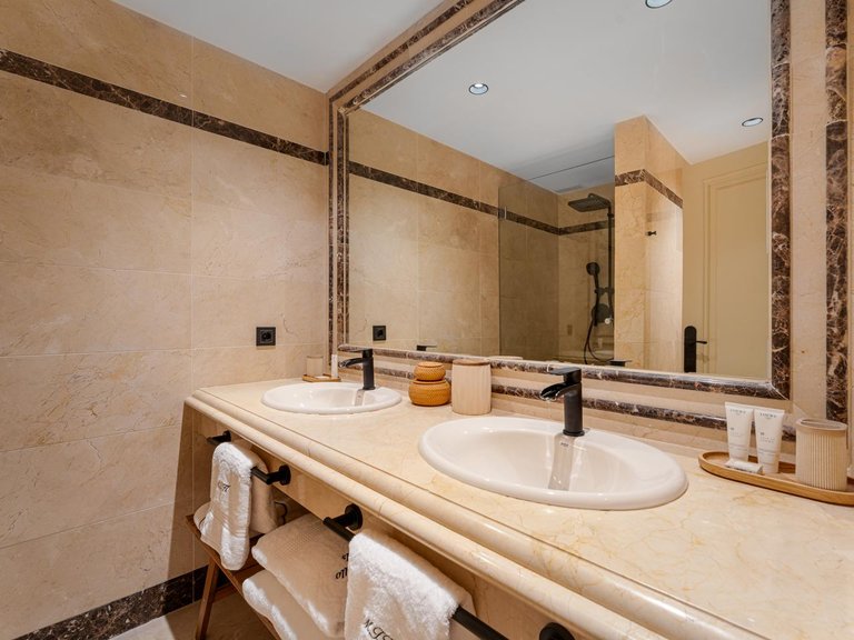 Apartment for Sale in Marbella, Malaga 14