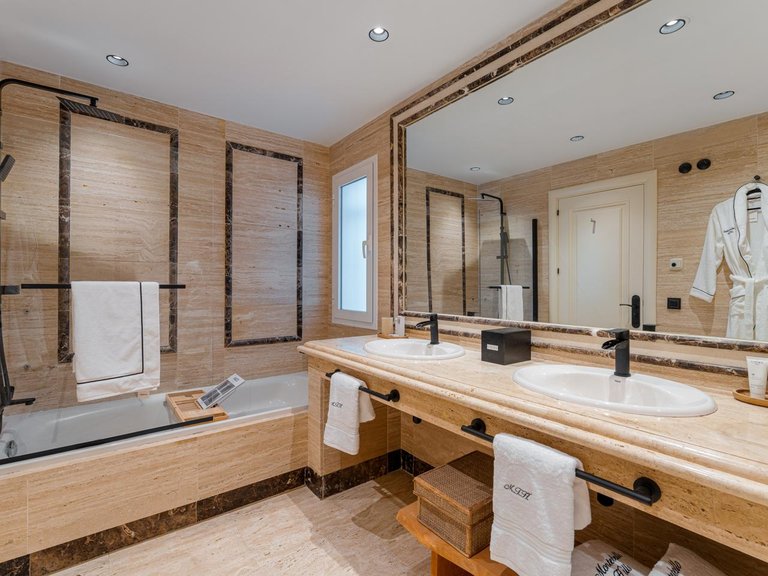 Apartment for Sale in Marbella, Malaga 13