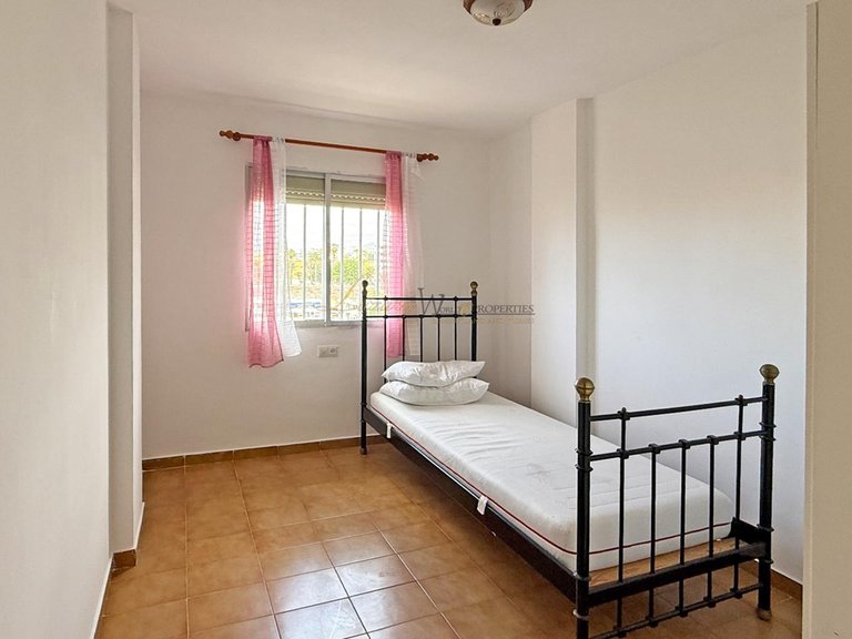 Apartment for Sale in Los Cristianos, Tenerife, España 13
