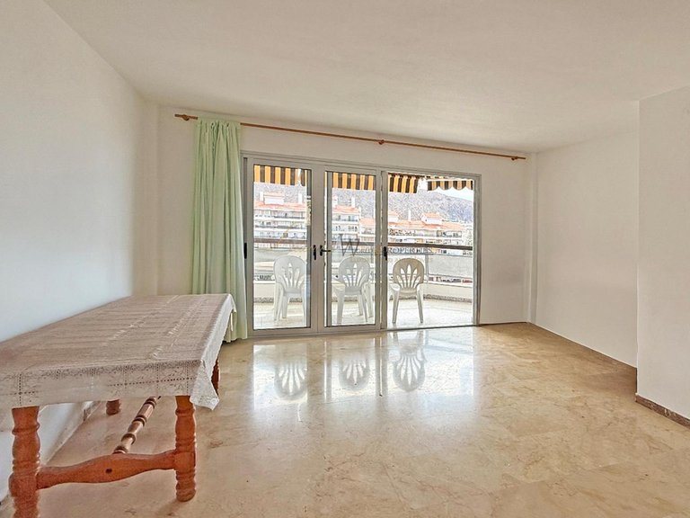 Apartment for Sale in Los Cristianos, Tenerife, España 7