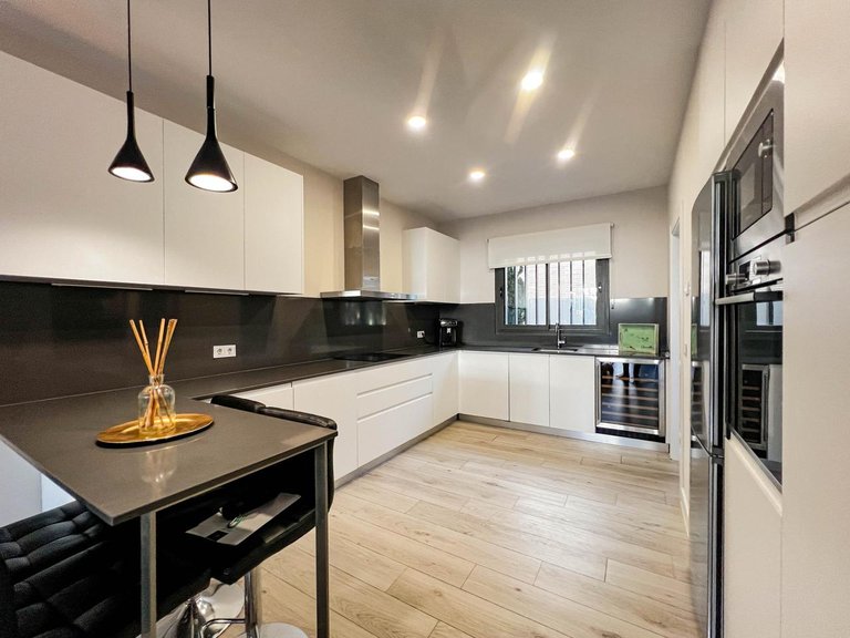Town House for Sale in San Roque, Cadiz 3