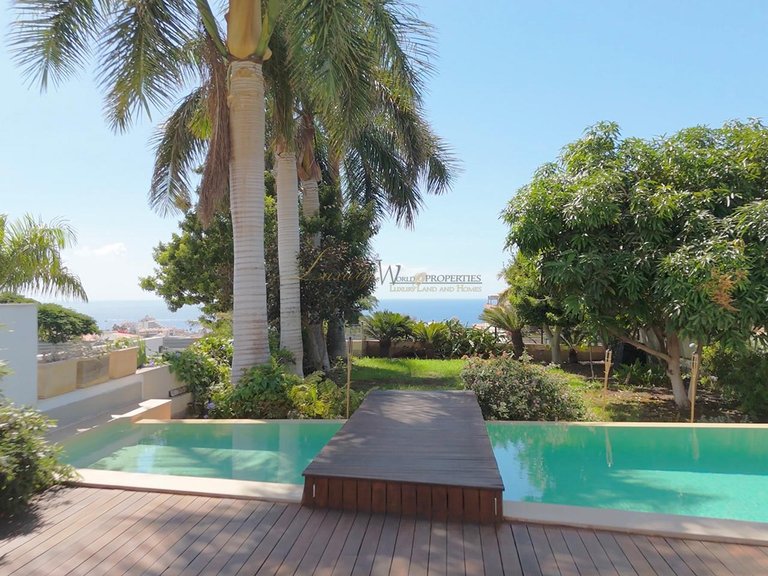 Villa for Sale in Costa Adeje, Tenerife, España 38