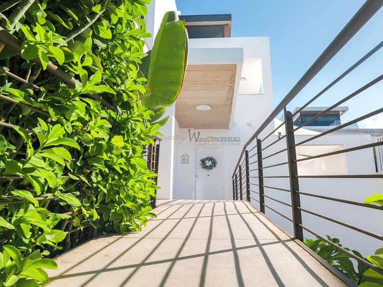 Villa for Sale in Costa Adeje, Tenerife, España 36