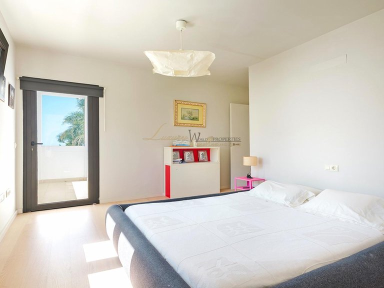 Villa for Sale in Costa Adeje, Tenerife, España 22