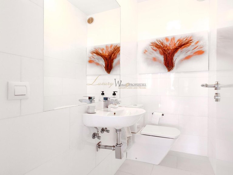 Villa for Sale in Costa Adeje, Tenerife, España 28