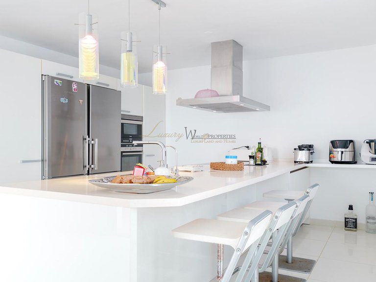 Villa for Sale in Costa Adeje, Tenerife, España 14