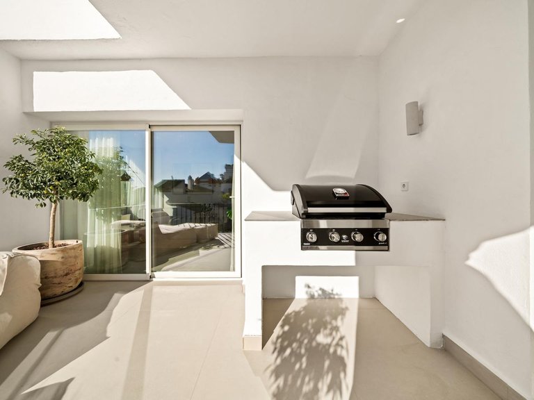 Town House for Sale in Benahavis, Malaga 37