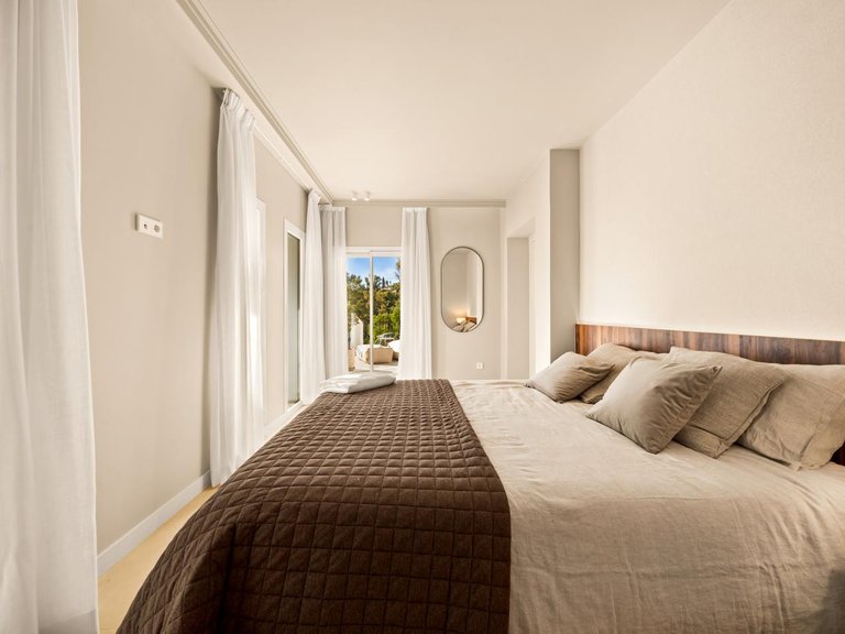 Town House for Sale in Benahavis, Malaga 30