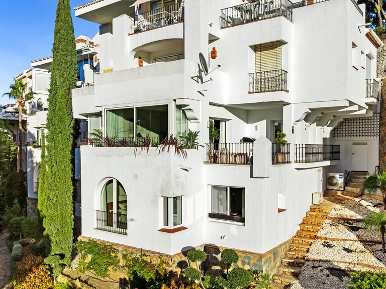 Town House for Sale in Benahavis, Malaga 7