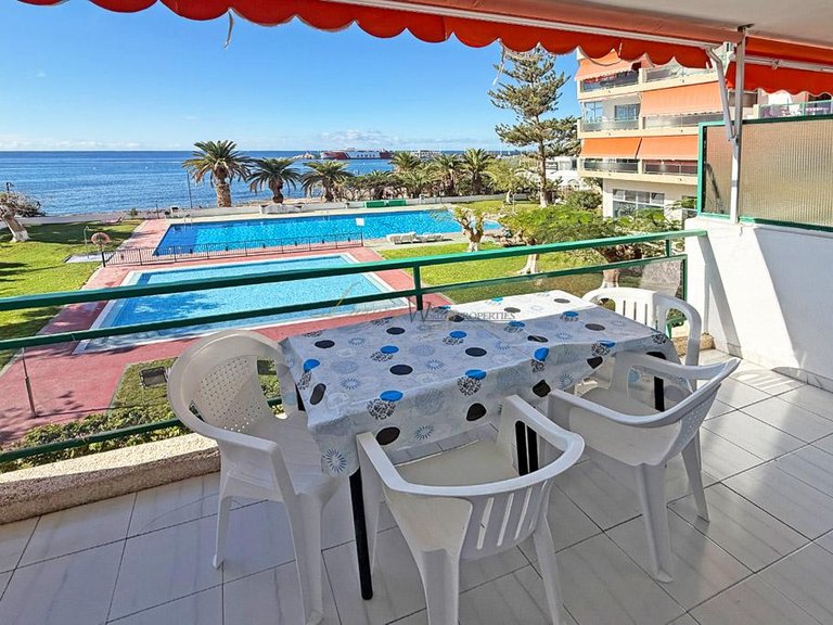 Apartment for Sale in Los Cristianos, Tenerife, España 2