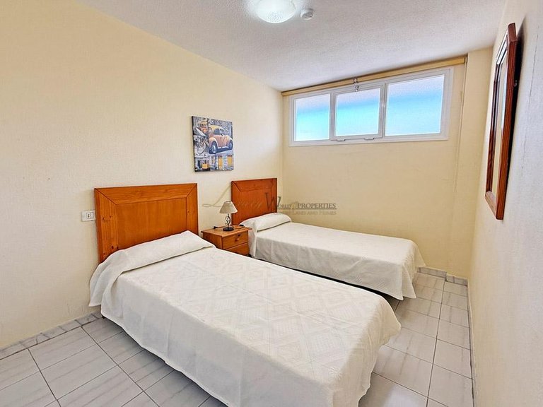 Apartment for Sale in Los Cristianos, Tenerife, España 7