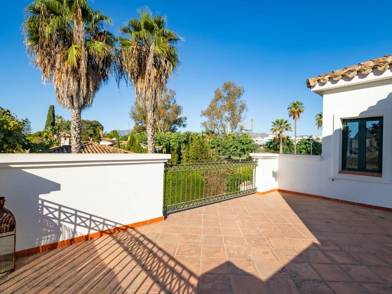 Villa for Sale in Saladillo Benamara, Malaga 6