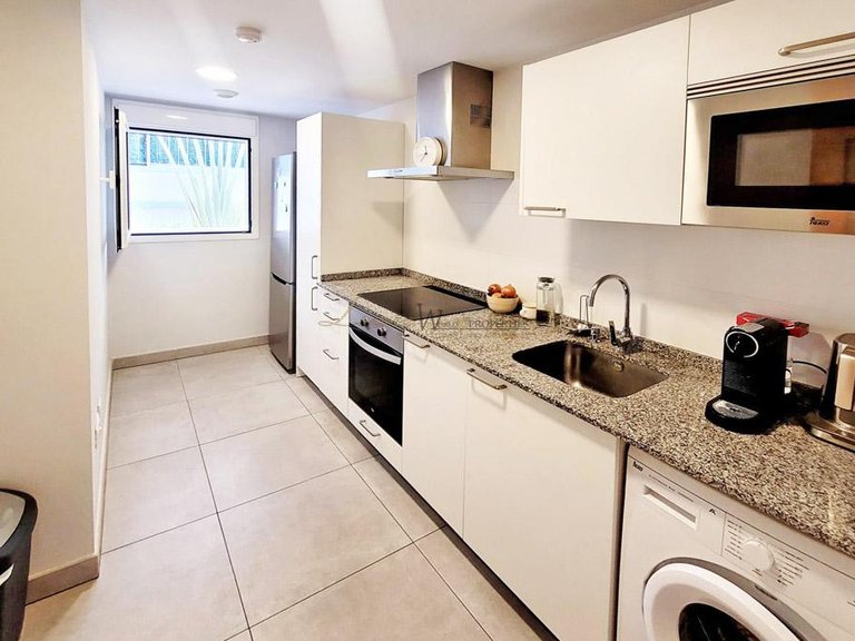 Apartment for Sale in Adeje, Tenerife, España 8