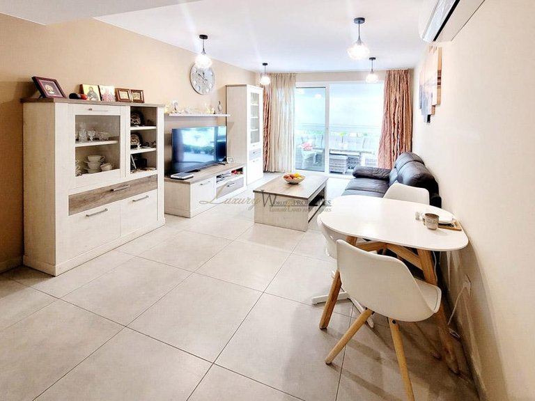 Apartment for Sale in Adeje, Tenerife, España 5