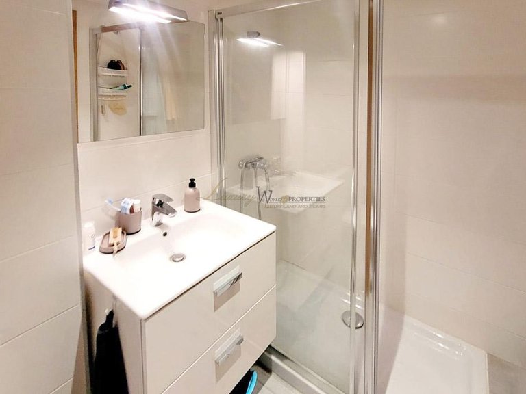 Apartment for Sale in Adeje, Tenerife, España 11