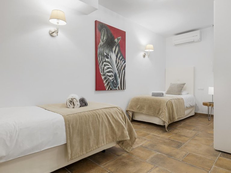 Town House for Sale in BenahavÍs, Malaga 22