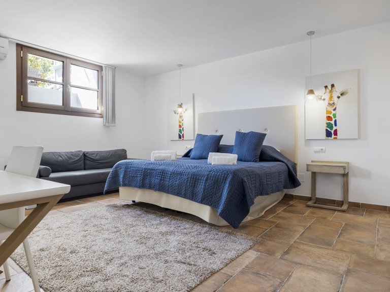 Town House for Sale in BenahavÍs, Malaga 21