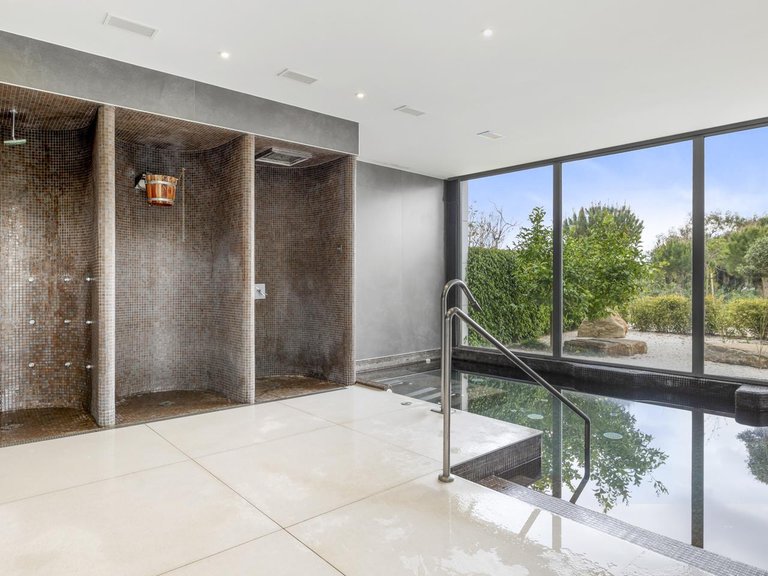 Apartment for Sale in Estepona, Malaga 21