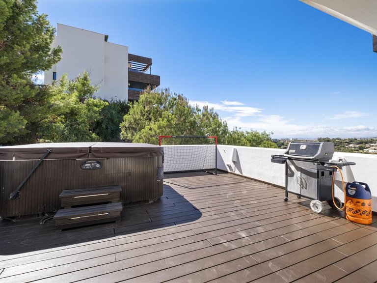 Apartment for Sale in Benahavís, Malaga 1
