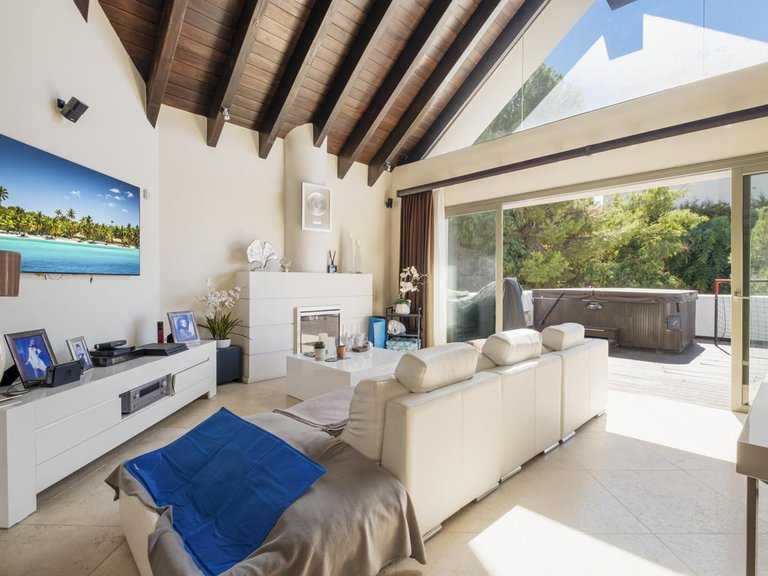 Apartment for Sale in Benahavís, Malaga 15