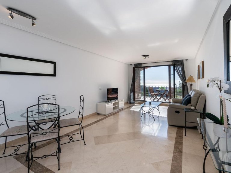 Apartment for Sale in Benahavís, Malaga 18