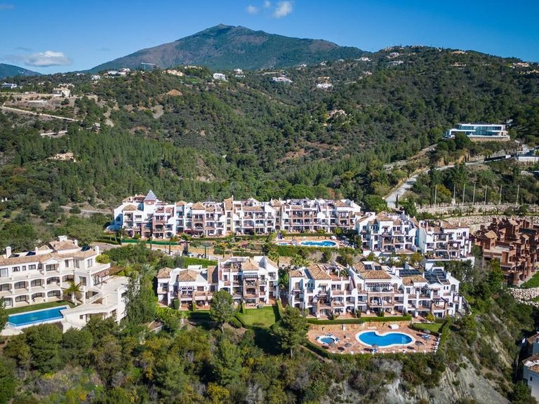 Apartment for Sale in Benahavís, Malaga 5