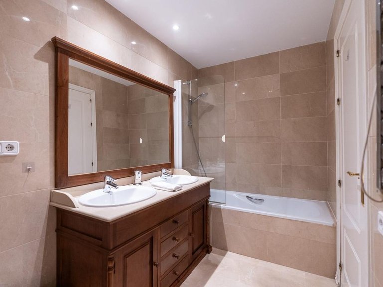 Apartment for Sale in Benahavís, Malaga 7