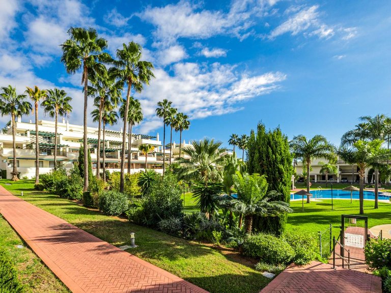 Apartment for Sale in Marbella, Malaga 25